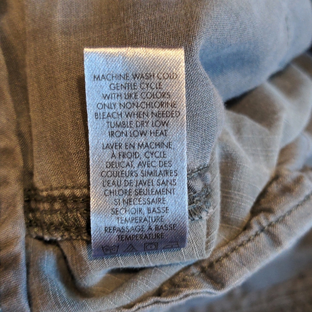 Calvin Klein cargo shorts - Picture 7 of 8